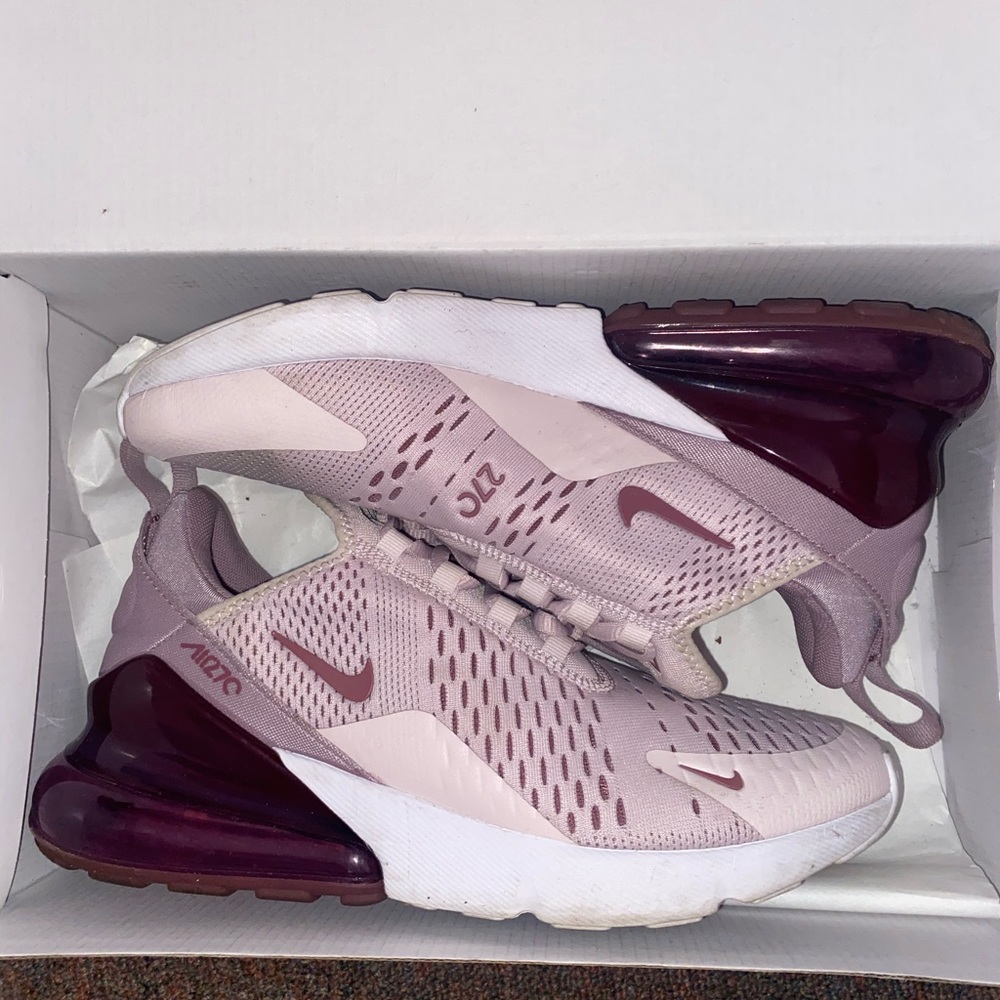Nike air max 270 .